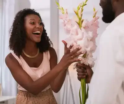 money makes her smile