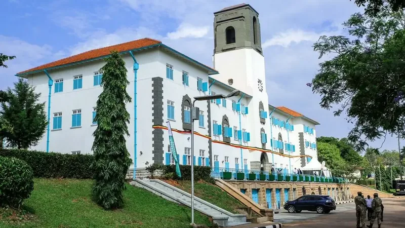 MAKERERE, LET THE HOOD SHINE WITH THE SHOE - EVEN WHEN IT RAINS